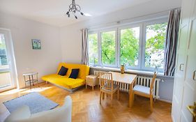 Hoza Str Apt. Great Location. Close To Everything.